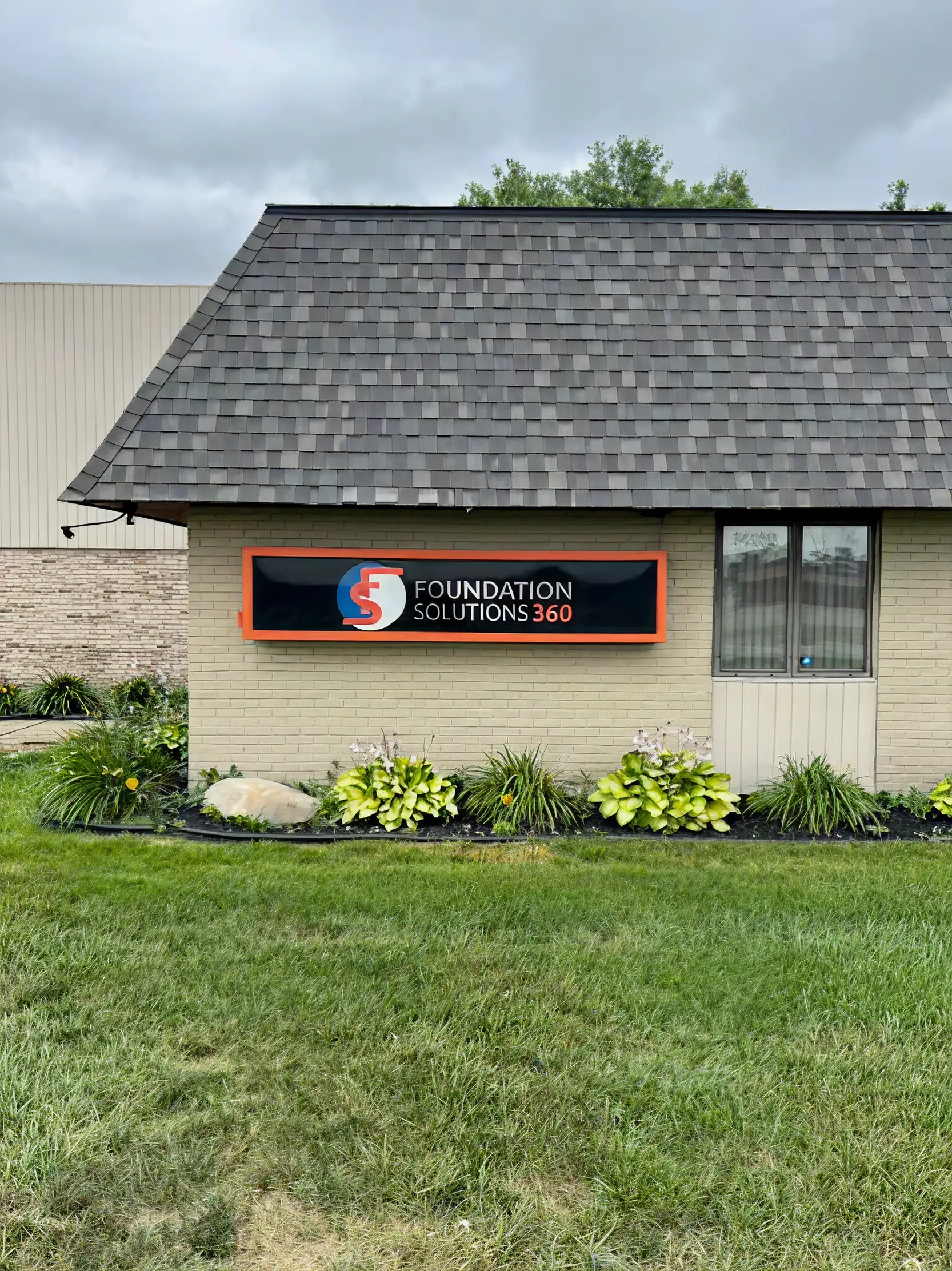 foundation solutions 360 sign